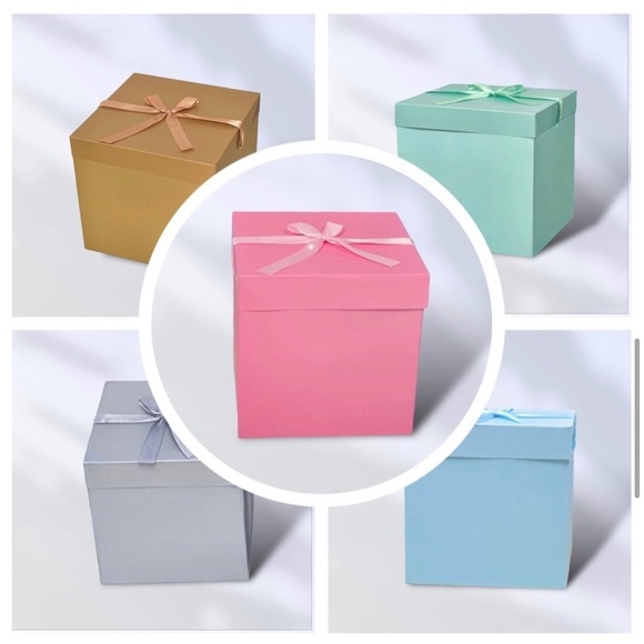 “Mom” 𝑯𝒂𝒏𝒅𝒎𝒂𝒅𝒆 Book Folding Gift! 🎁 - Picture 4 of 11